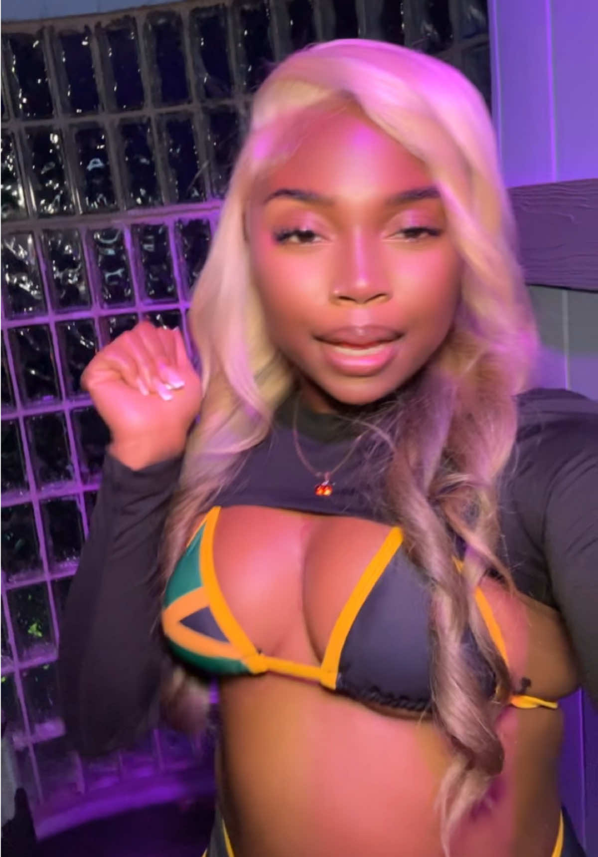 @KayBae 🪽