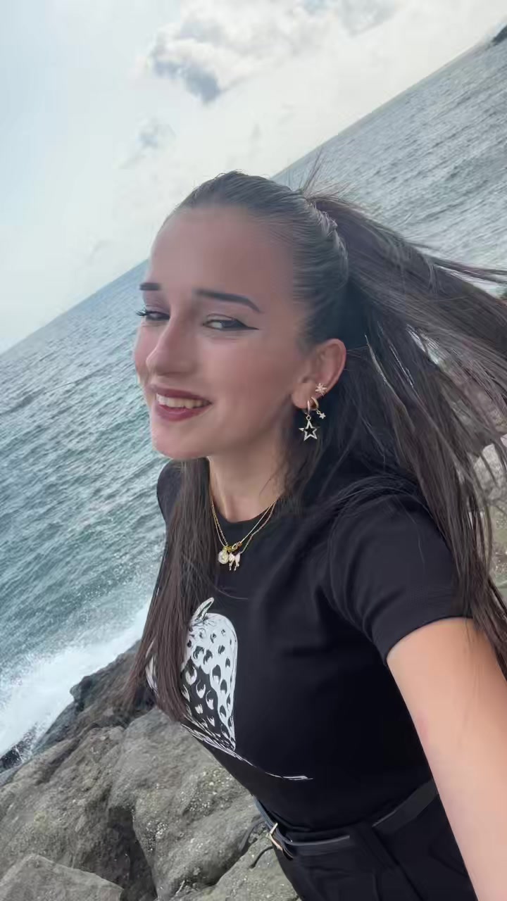 @𝕰𝖑𝖆