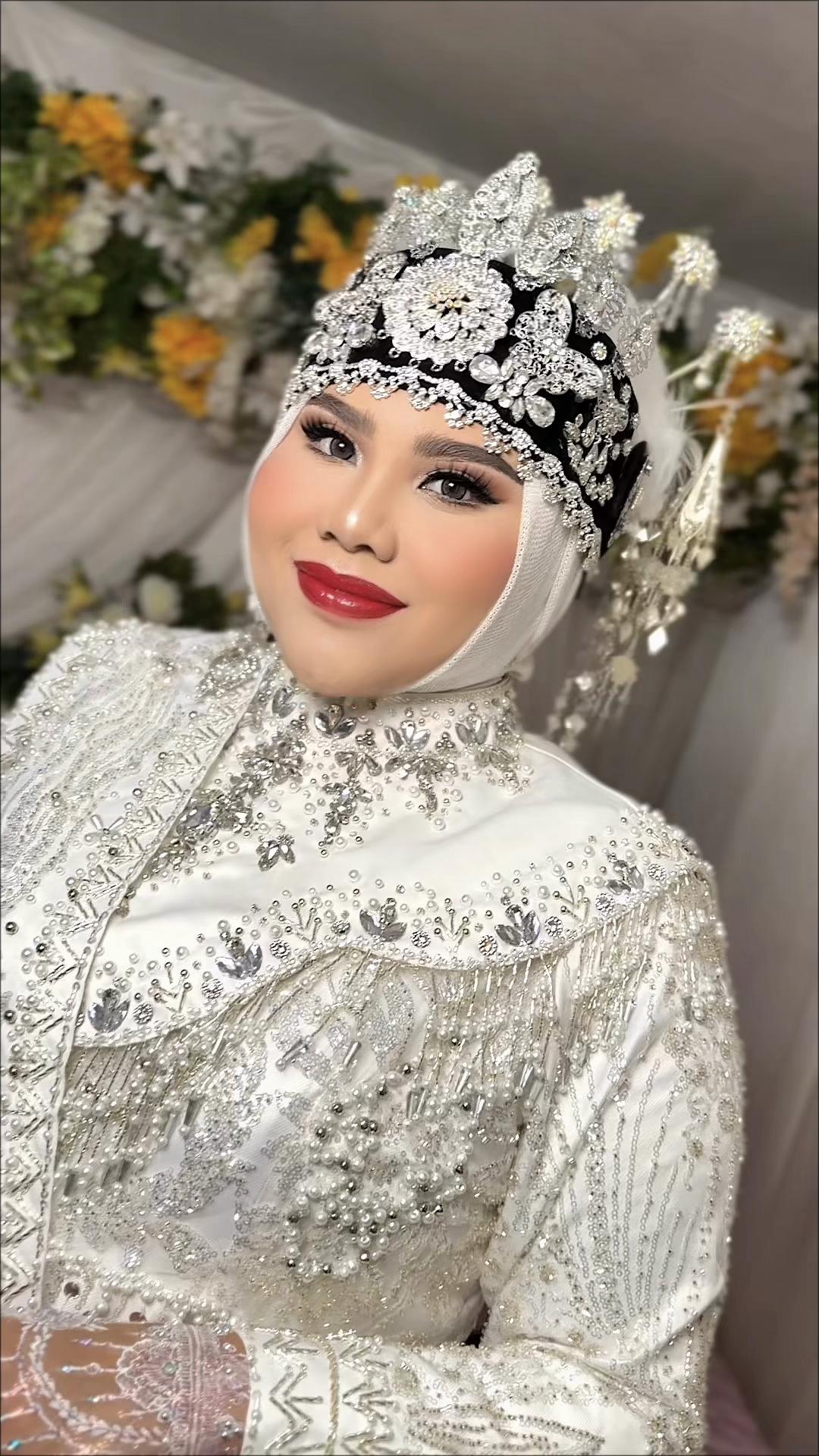 @DEBHY SALON & BRIDAL AMBON