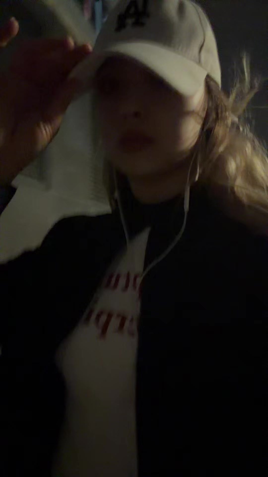 @Akaru