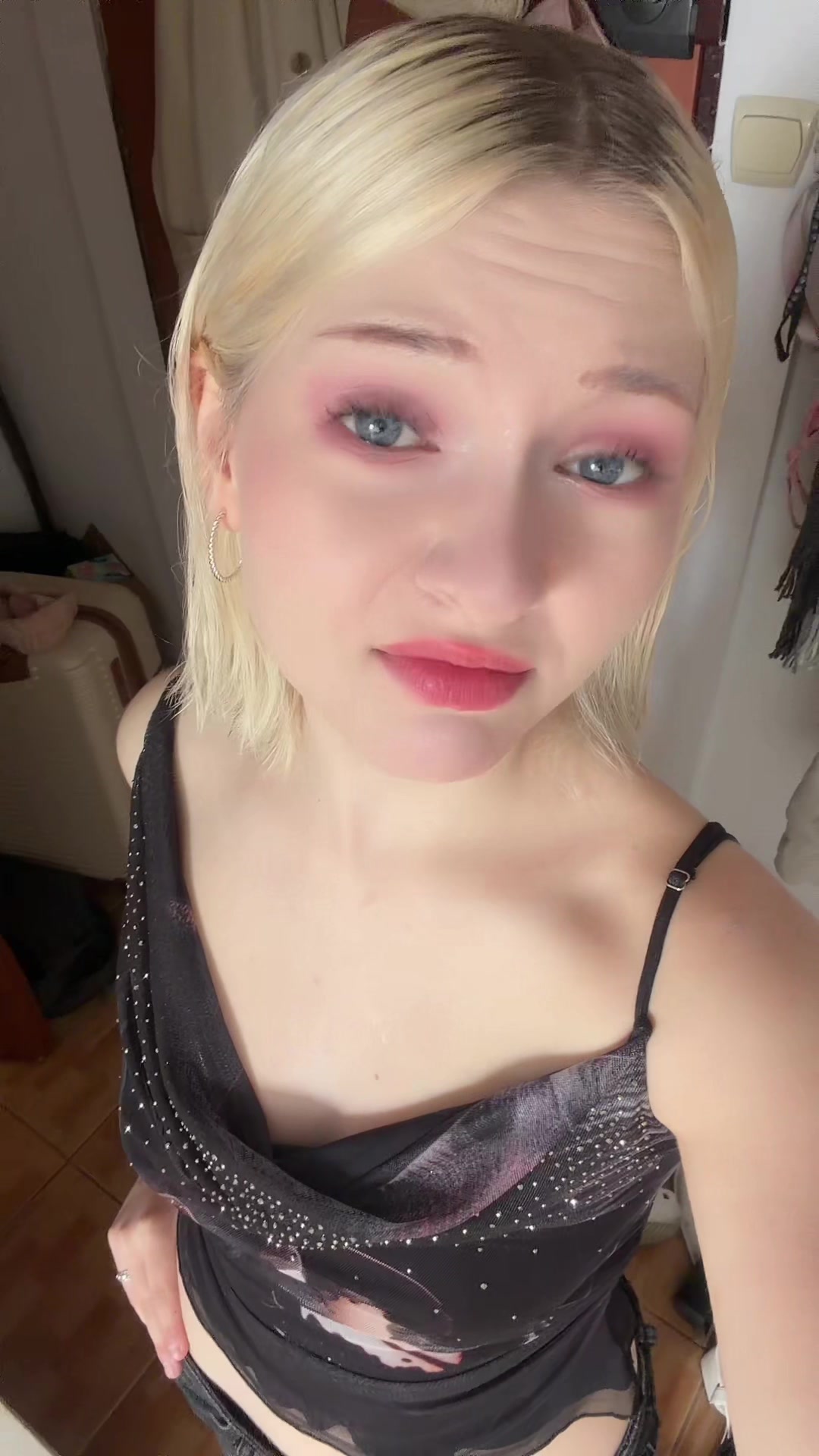 @janie_