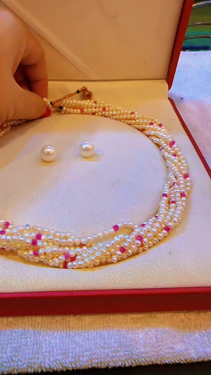 @🧿Divya thakuri 🧿( designer )