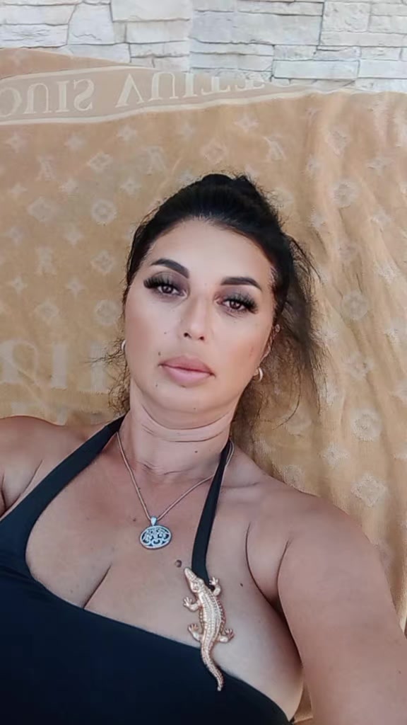 @ninapastori1