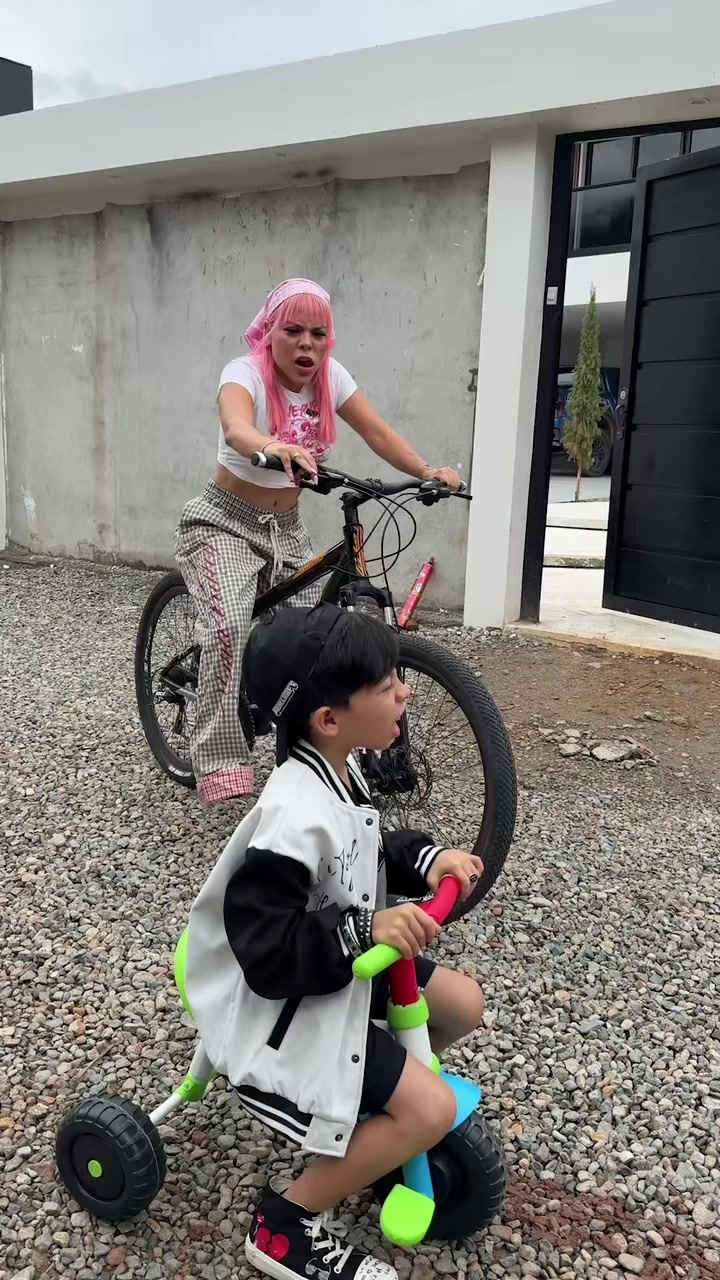 @Se&ntilde;orita influencer