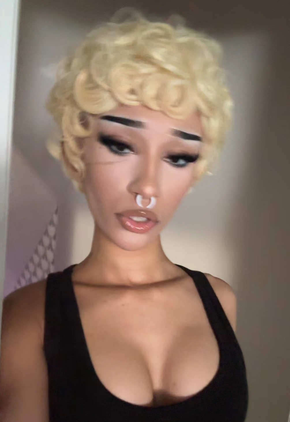 @🧛🏼♀️