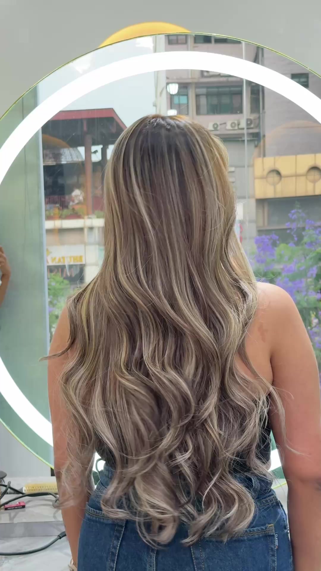 @Munney salon