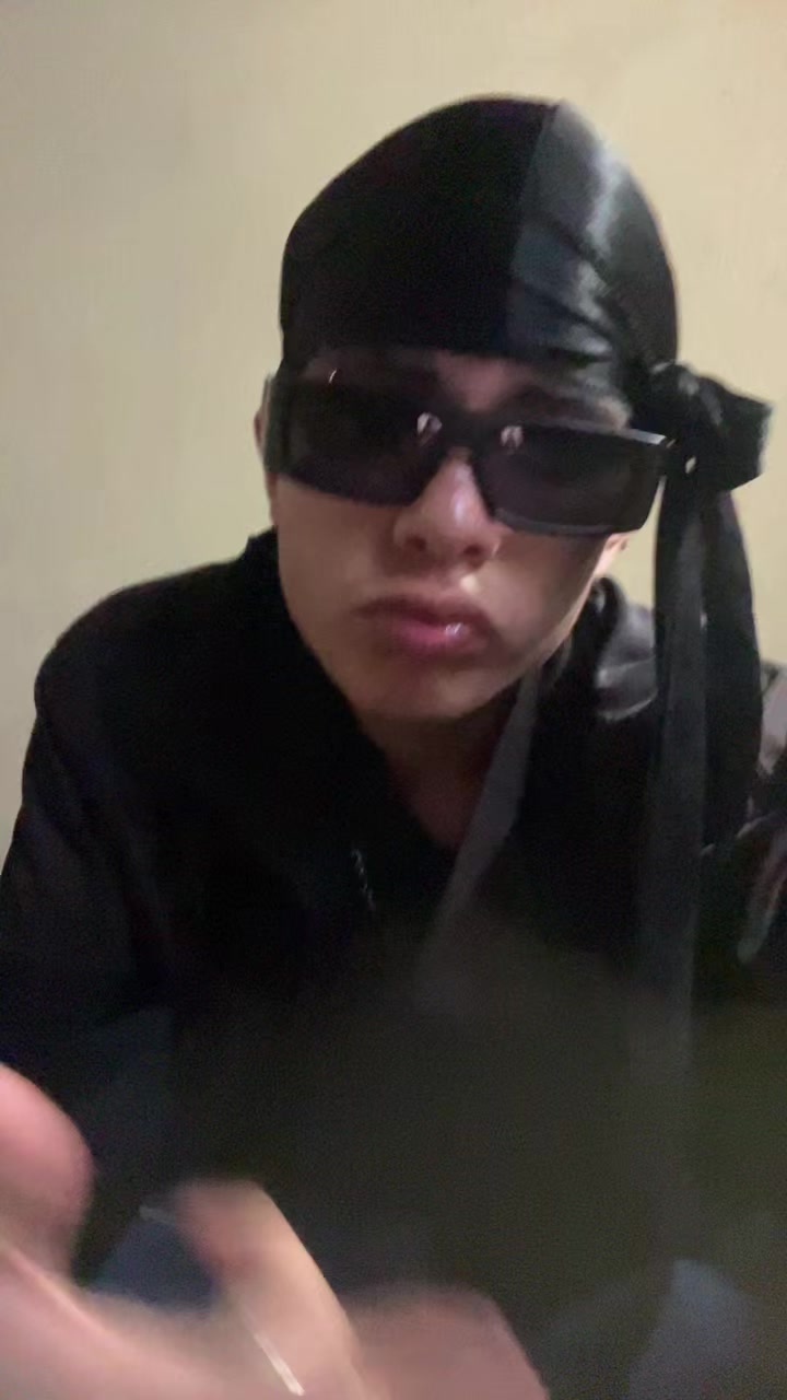 @Alezz_jxx