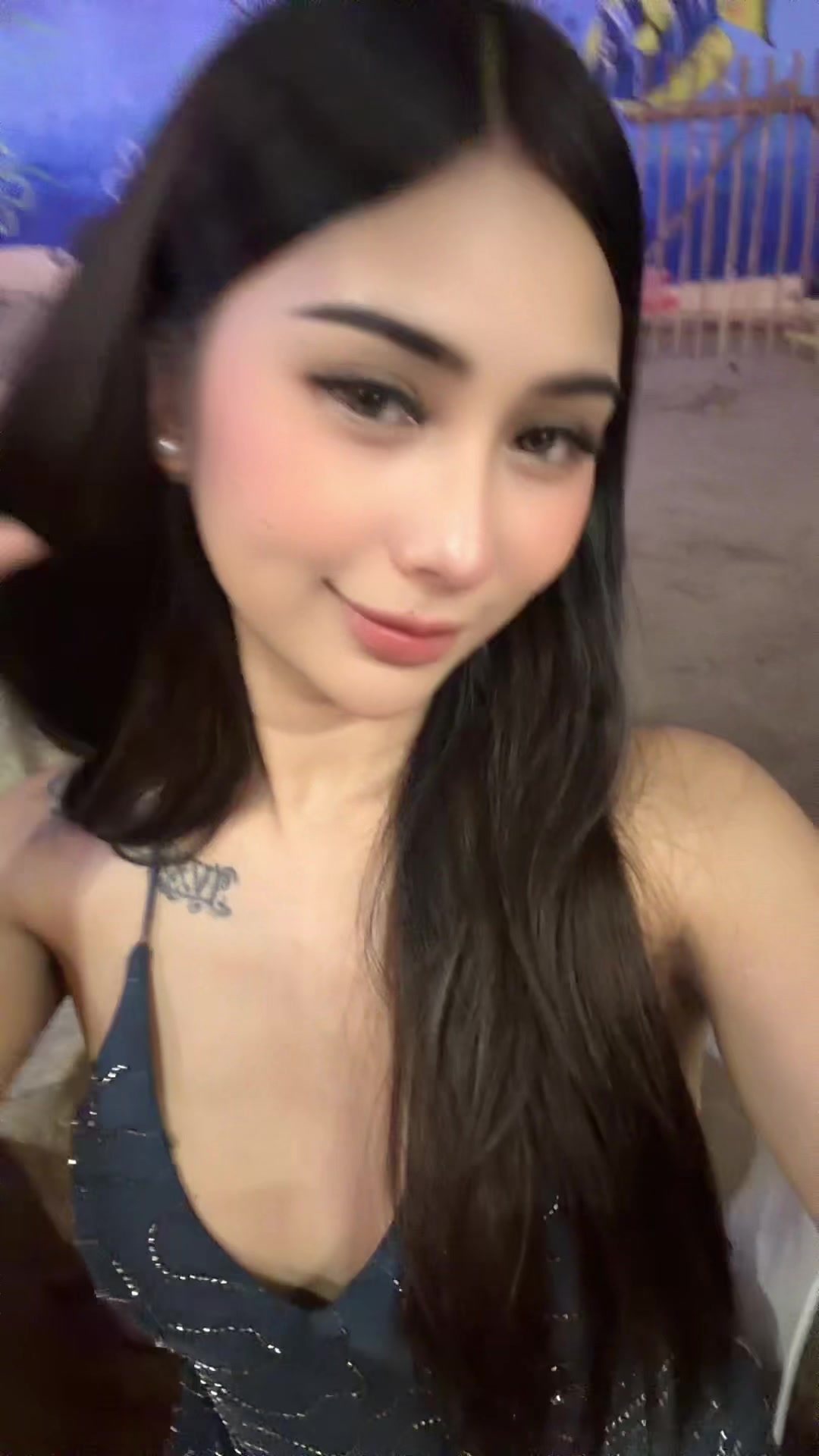 @Shania