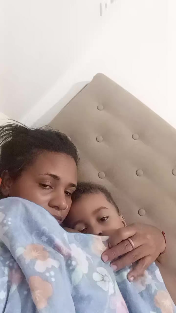@MamãeTatiiPinheiroOfc