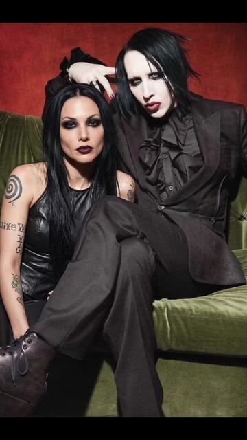 @Shar❌Queen strange&weird❌🖤
