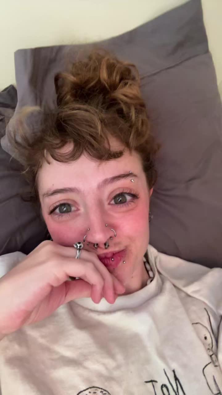 @batshitbloodybailey