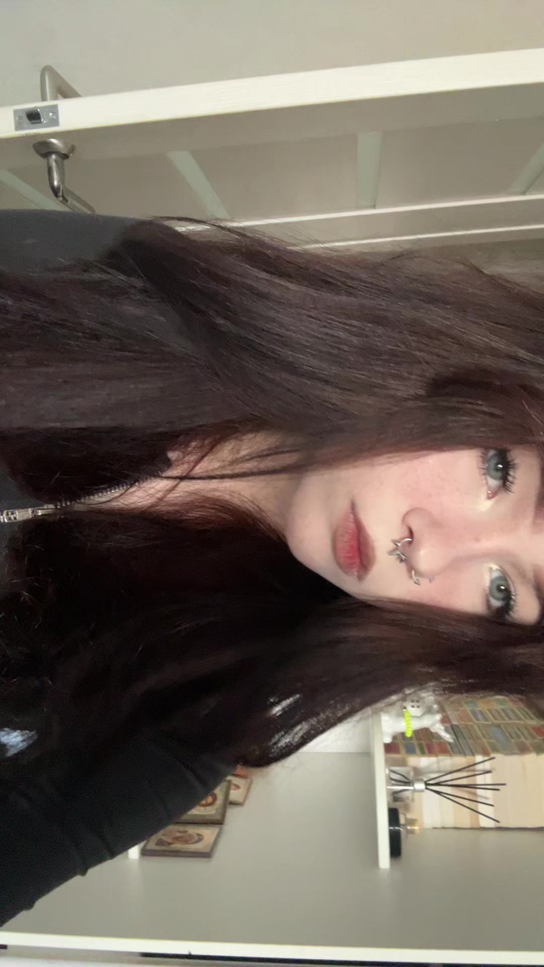 @skvivly