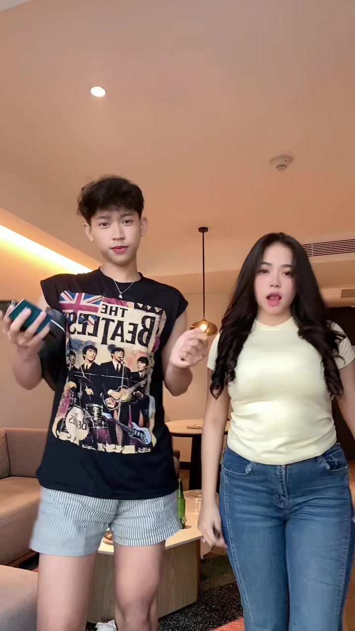 @thaniacry