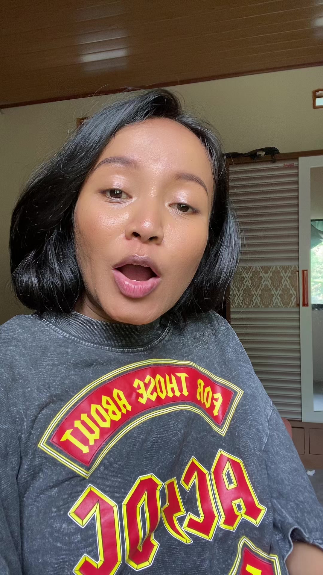 @ViviLau