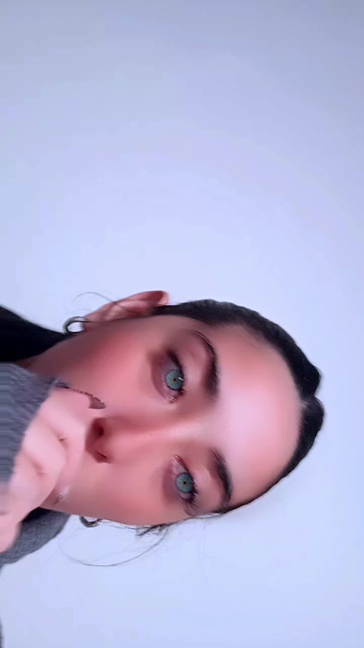 @🦋
