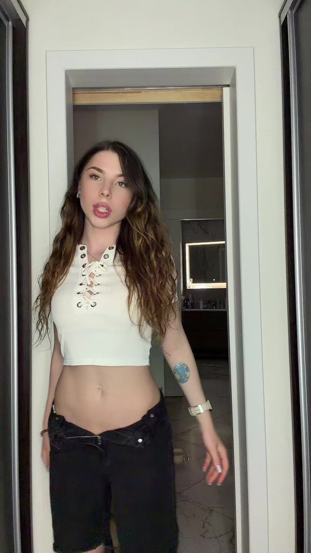 @helenlavie_