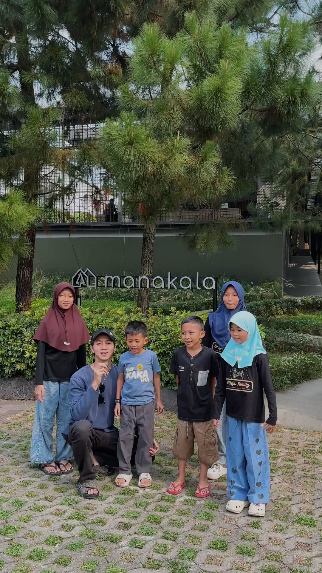 @Azmialfisyahr