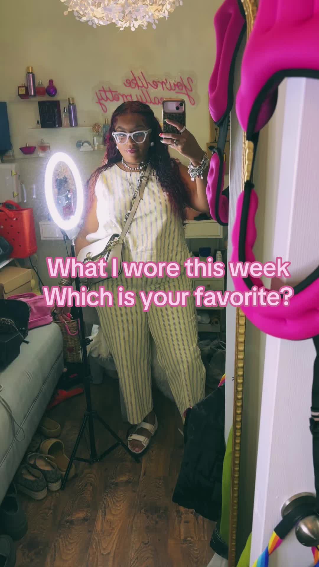@Fashionablybooked 👗📚🎓✏️