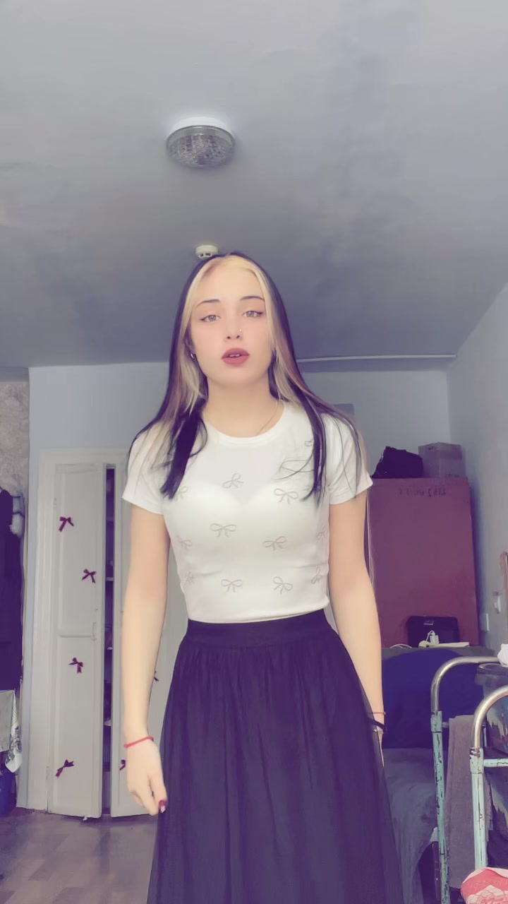 @….