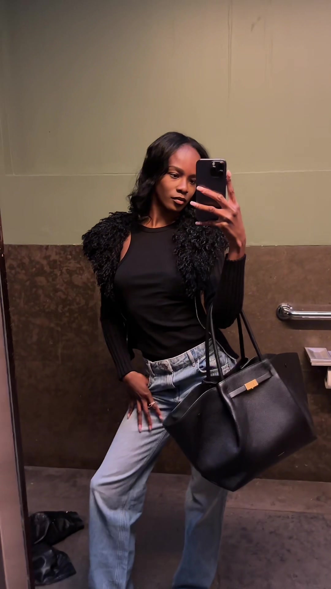 @Ama