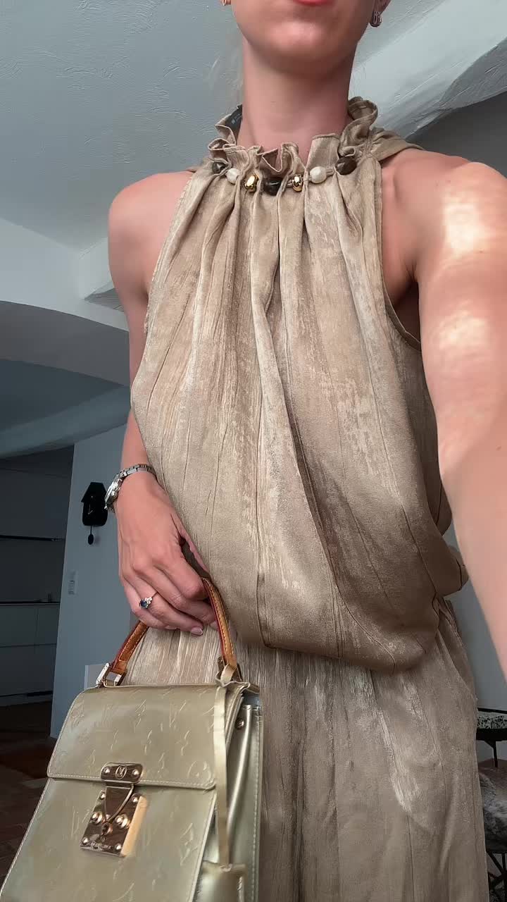 @Blondie