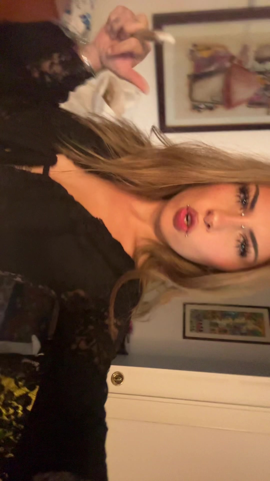 @Luna
