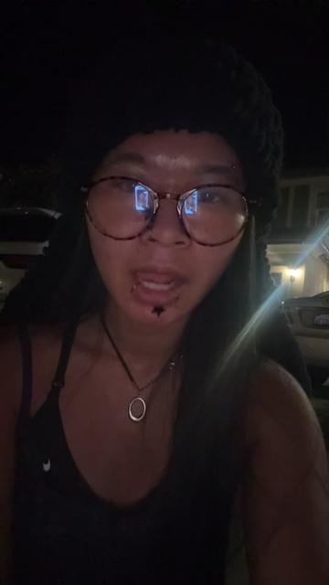 @￼