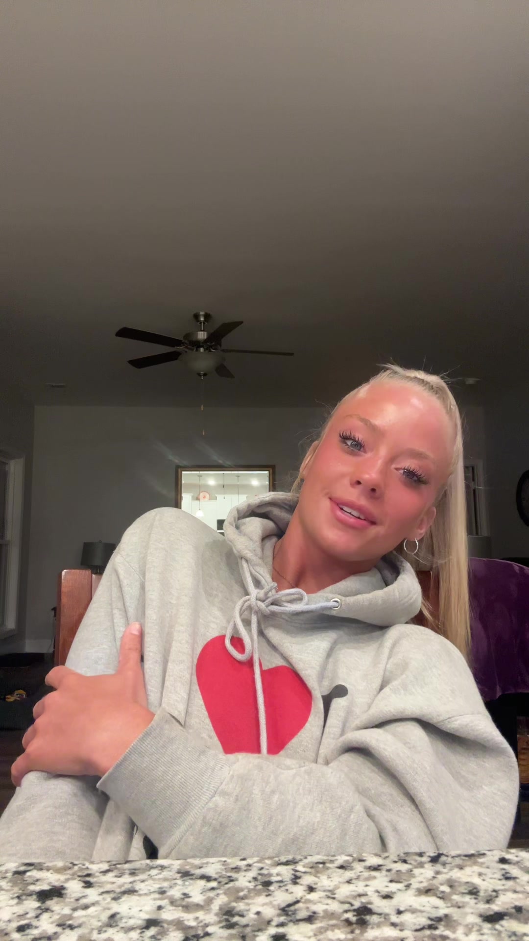 @Katiehawkinscr