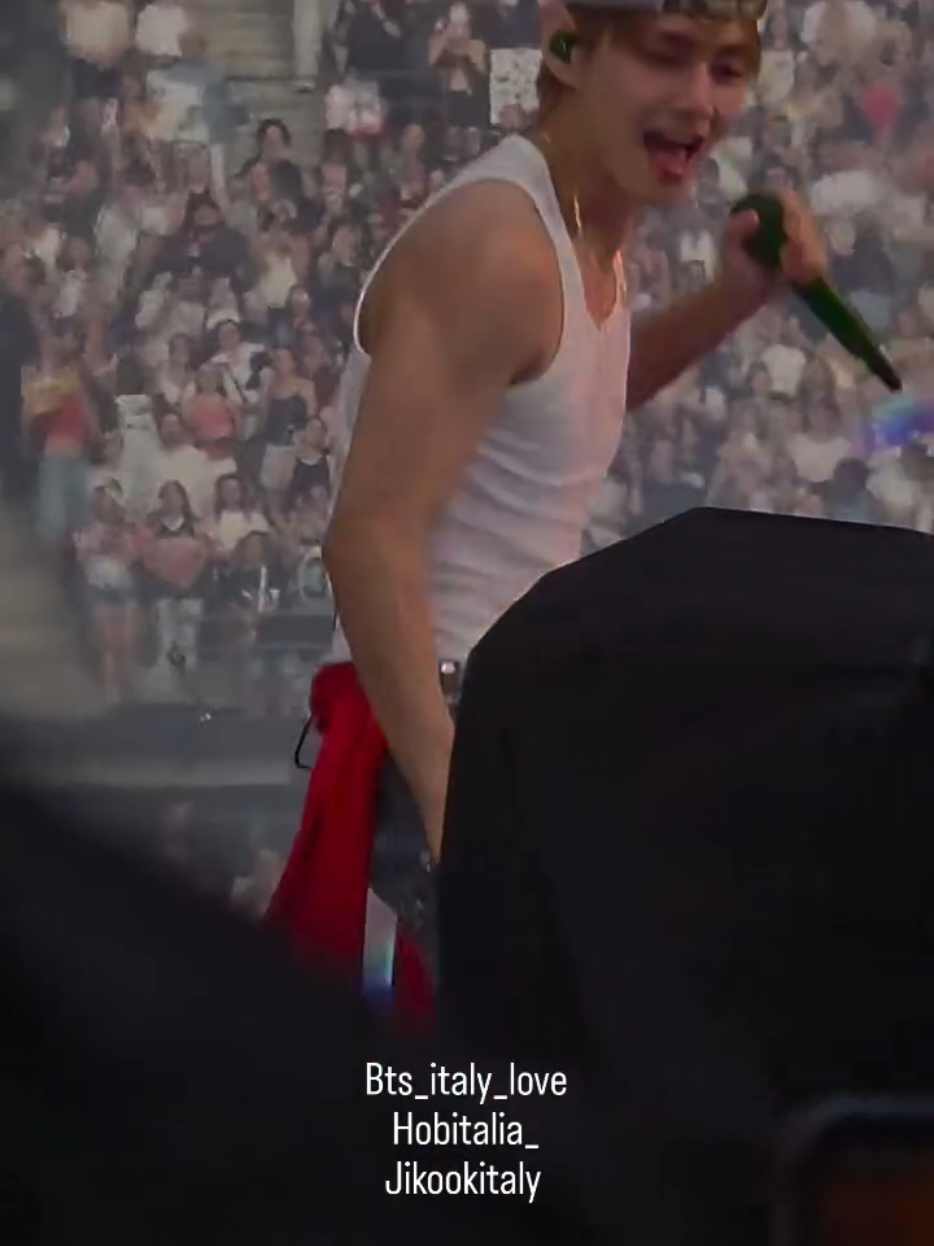 @BTS ITALY LOVE