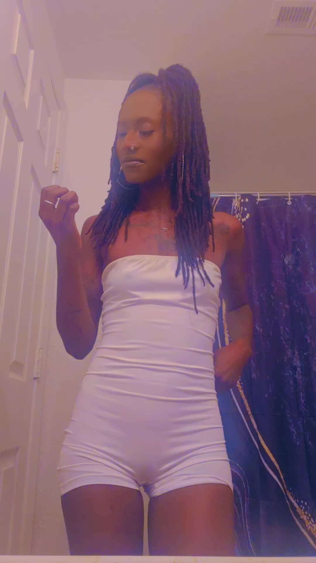 @laady.lay_