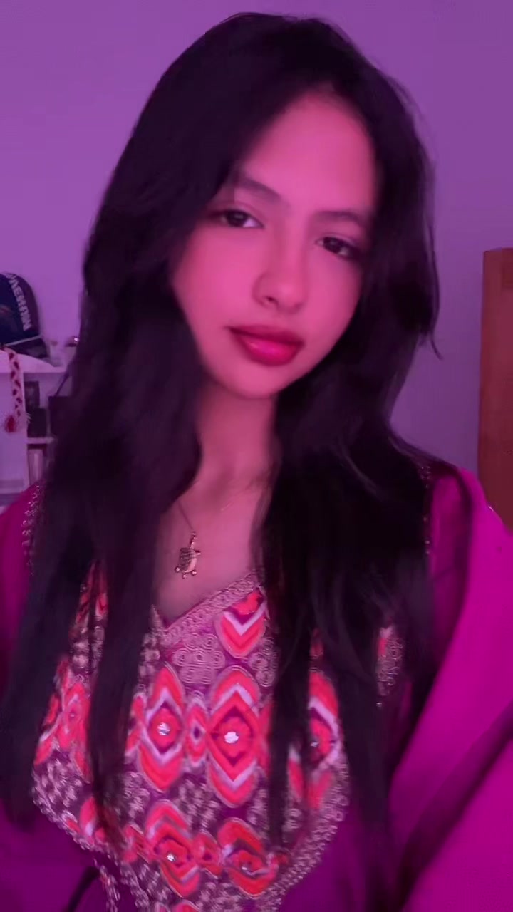 @كيم لورا🦋🍧