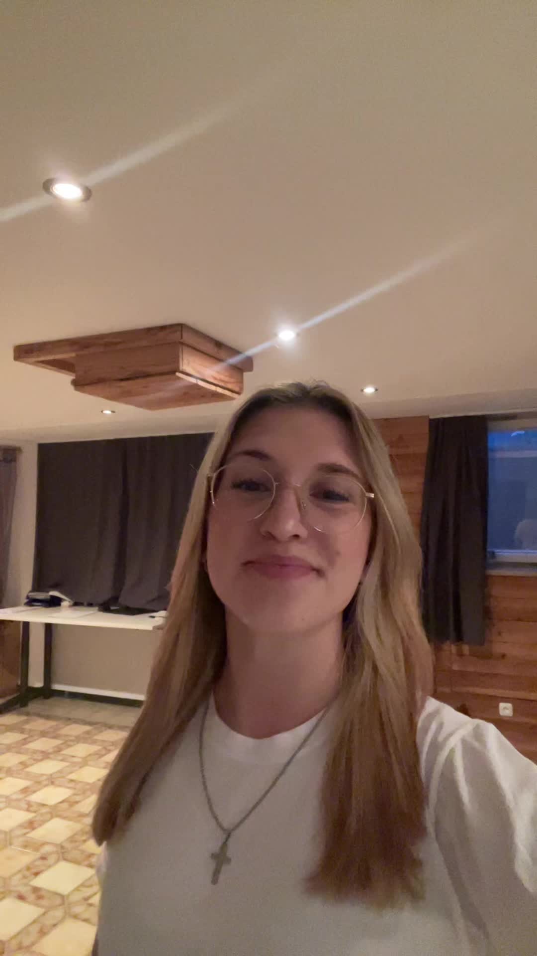 @lauraa