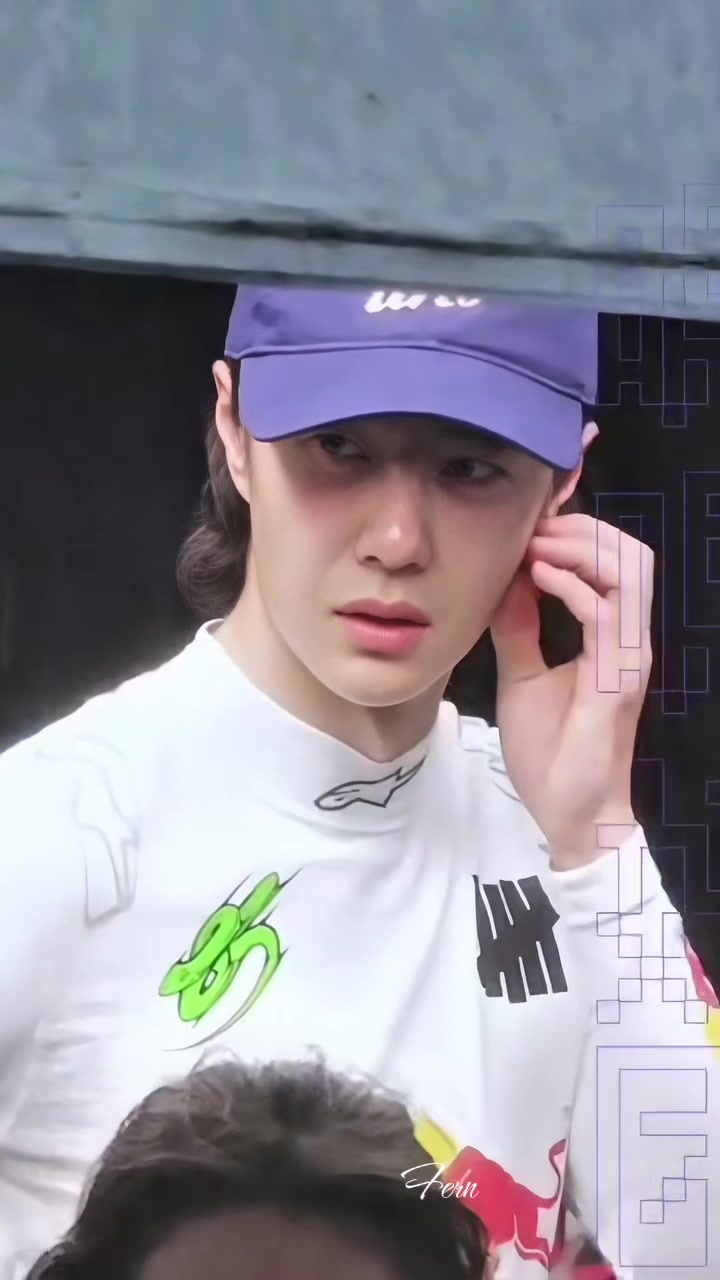 @𝑭𝒆𝒓𝒏❤︎︎王一博•𝒀𝑰𝑩𝑶 𝟖𝟓💚