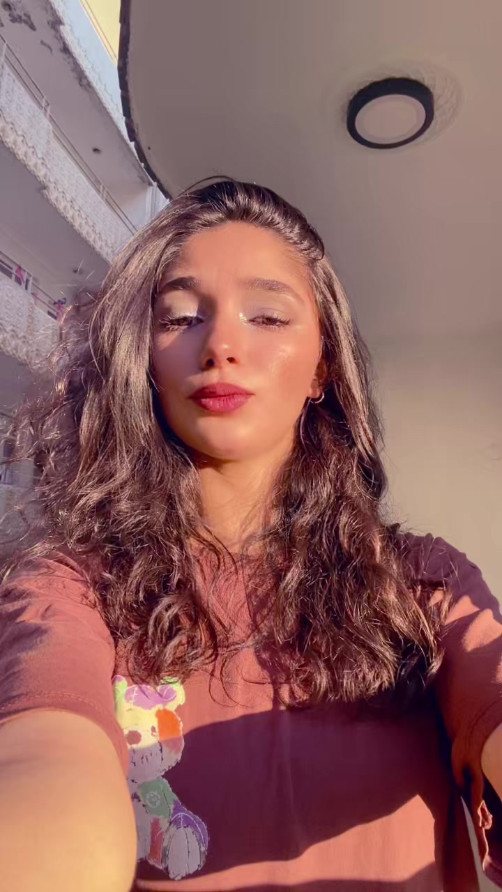 @Feryalergin