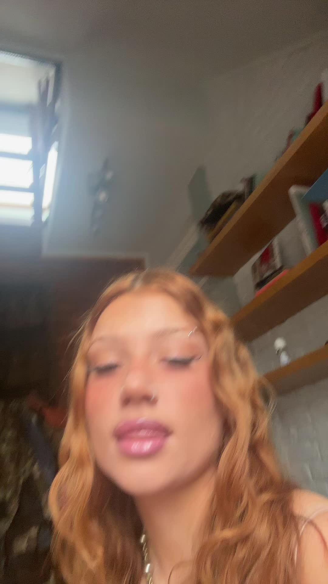 @Lucia🐱🧫