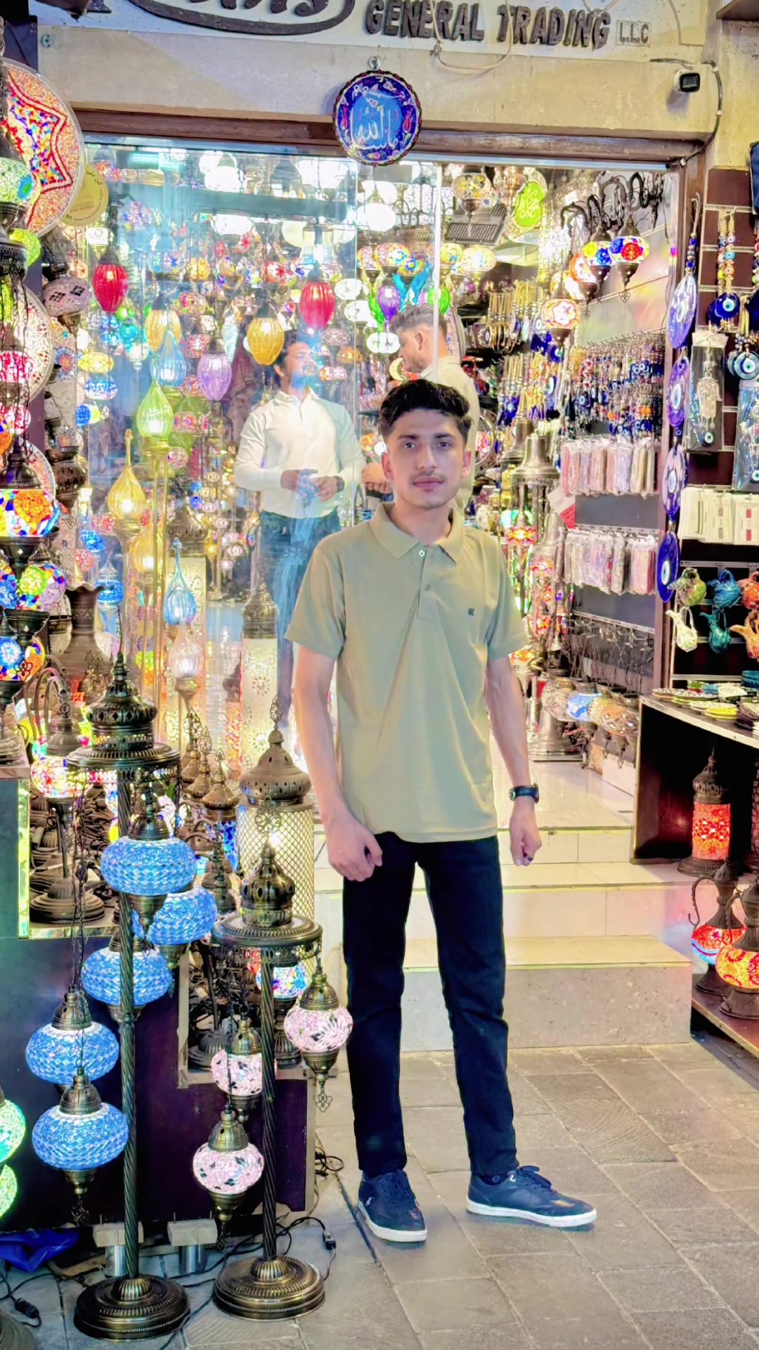 @𝑯𝒂𝒎𝒛𝒂