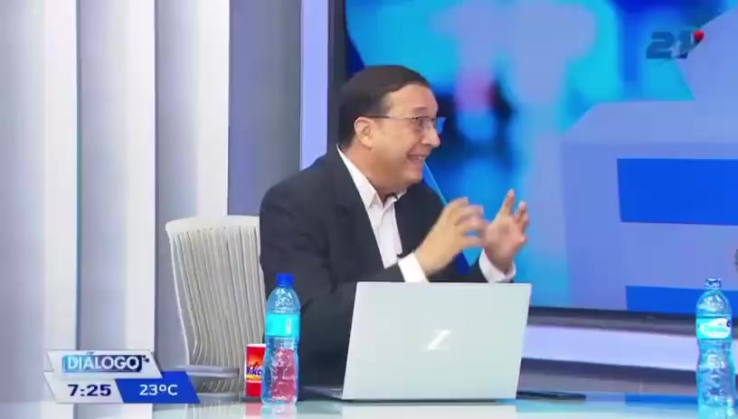 @Noticiero El Salvador