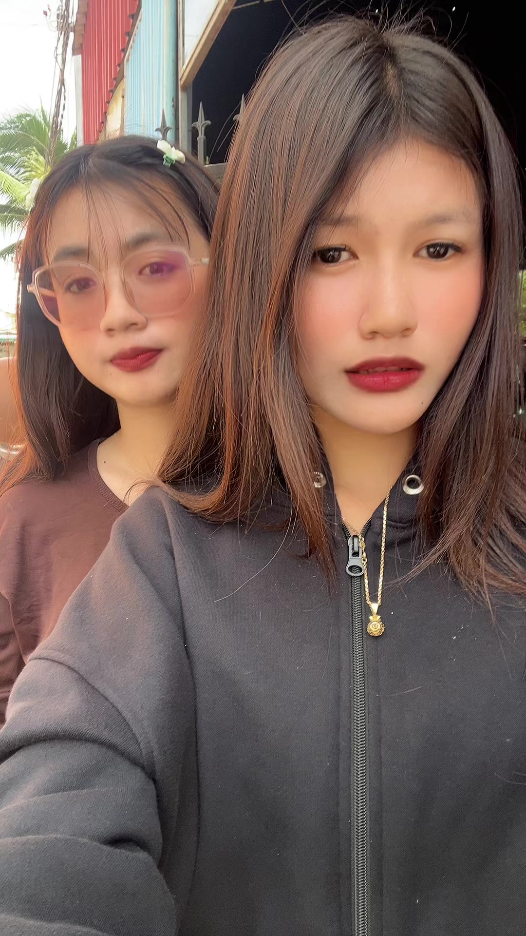 @MnusEka.