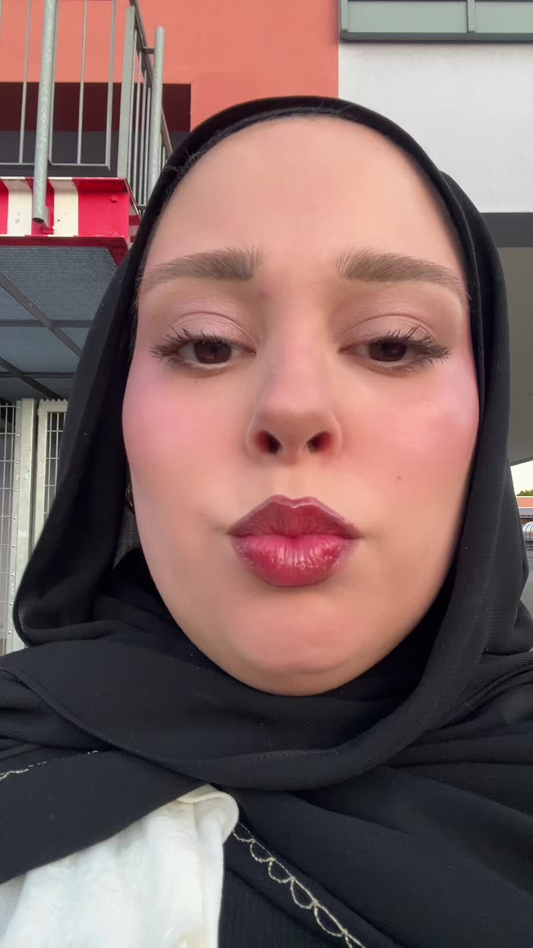 @rakuebb