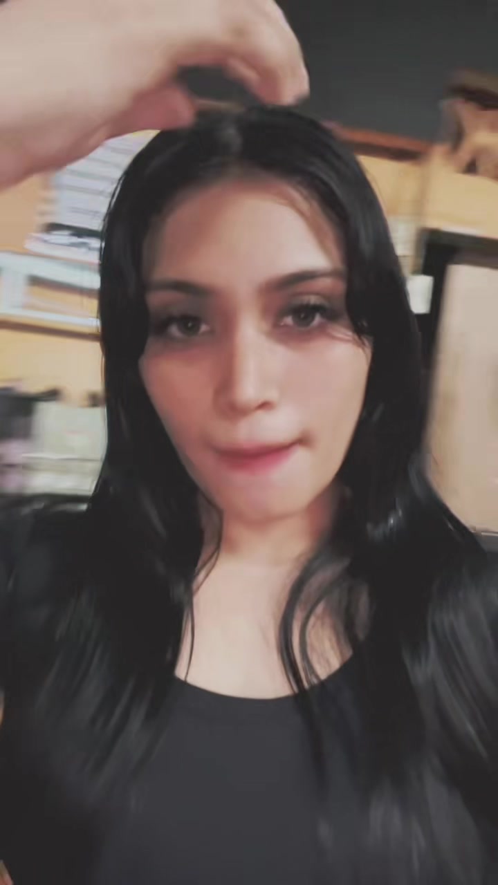 @Christine González