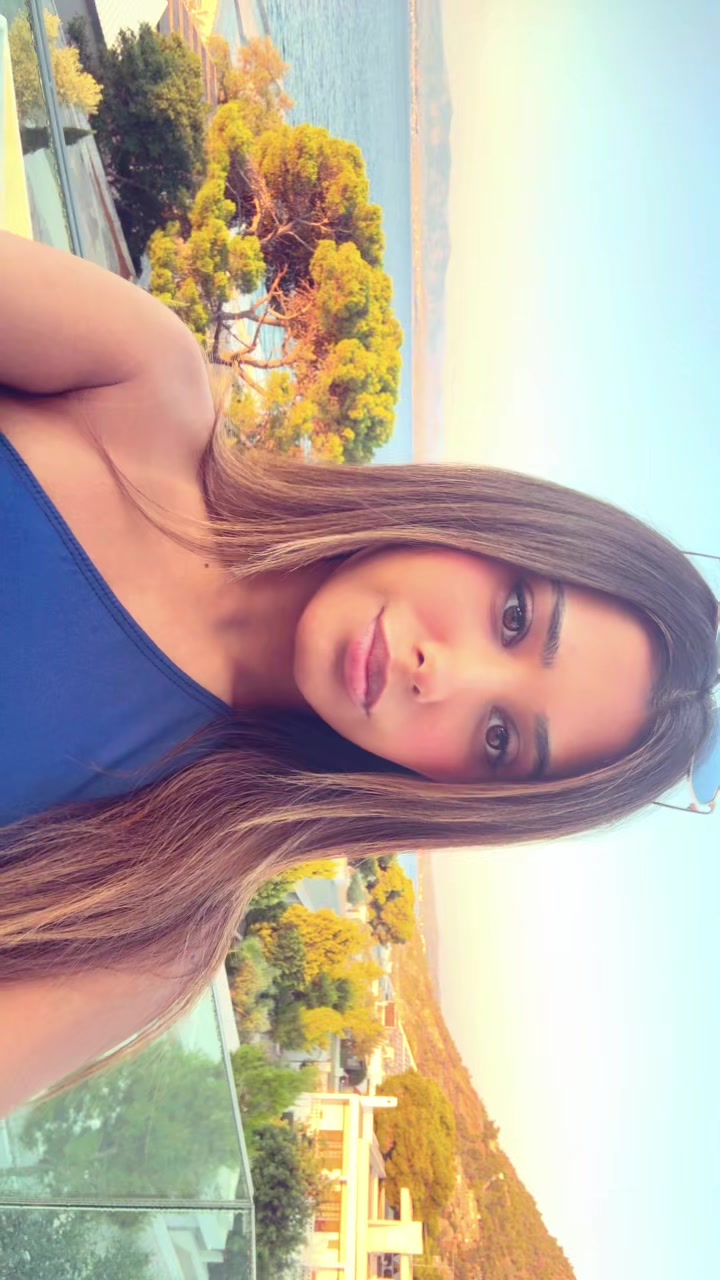 @avnimehraa_