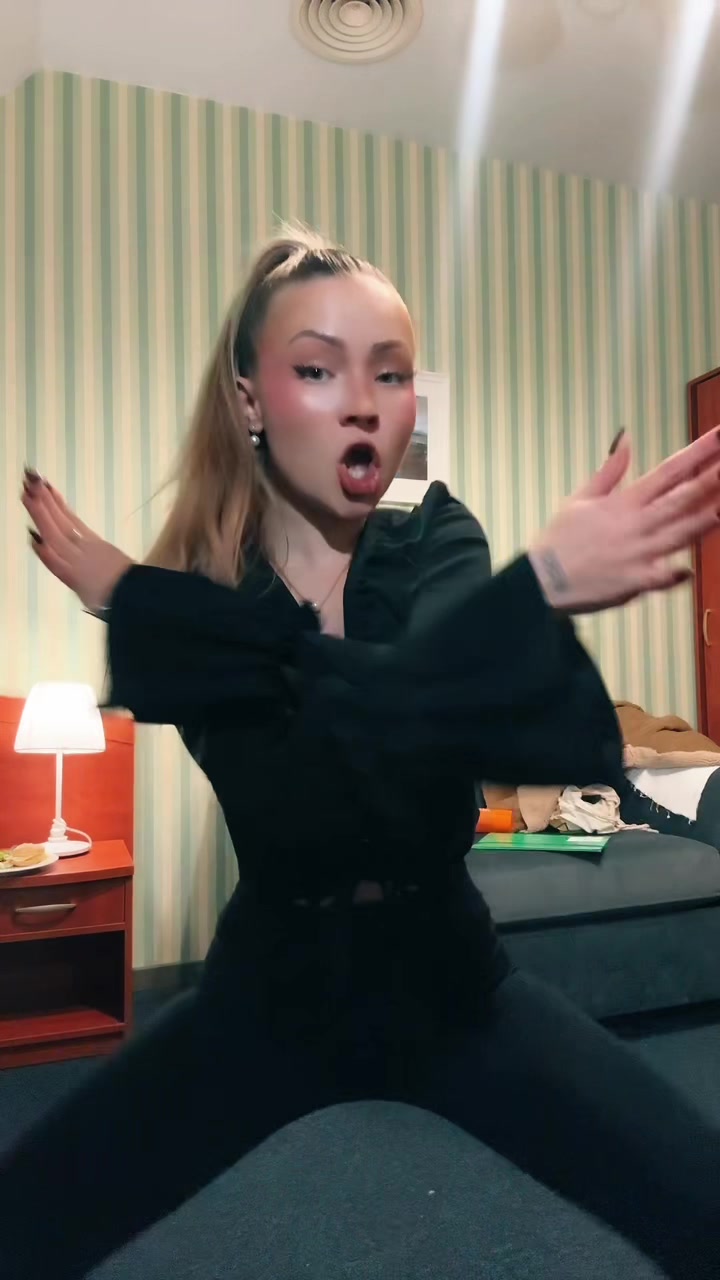 @IG: klaudiome