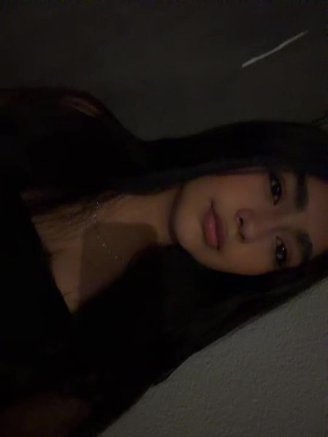 @Lauu_dzz
