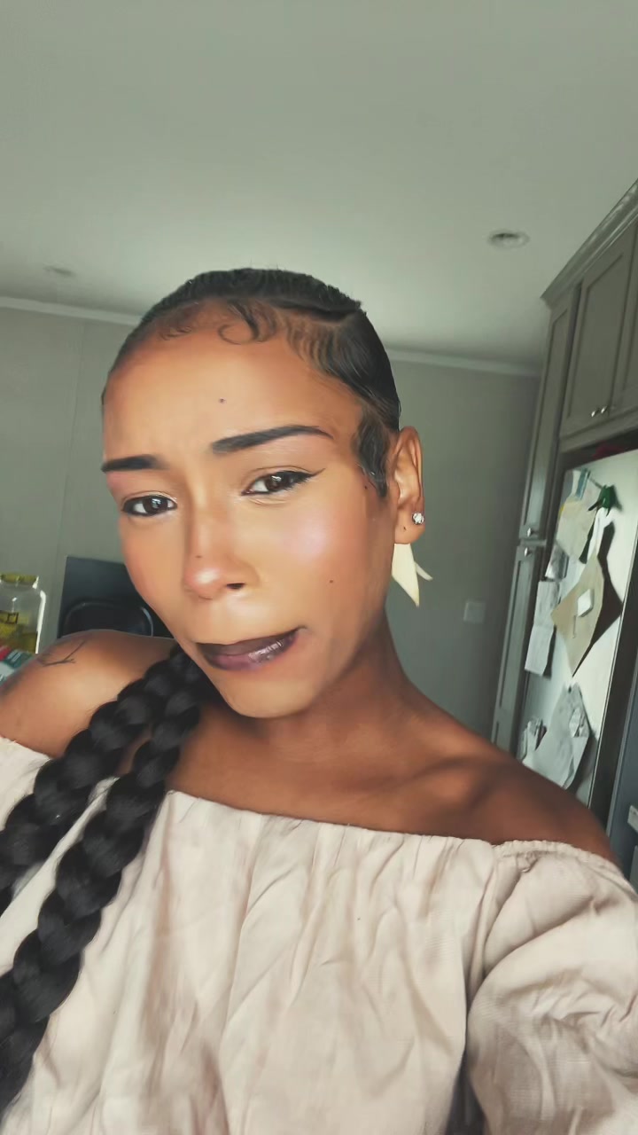 @adoreee._thesuck