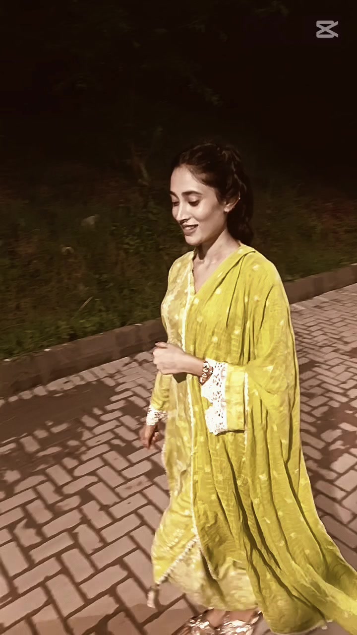 @𝐏𝐞𝐞𝐡𝐮 𝐛𝐡𝐚𝐭𝐭𝐢 ❤
