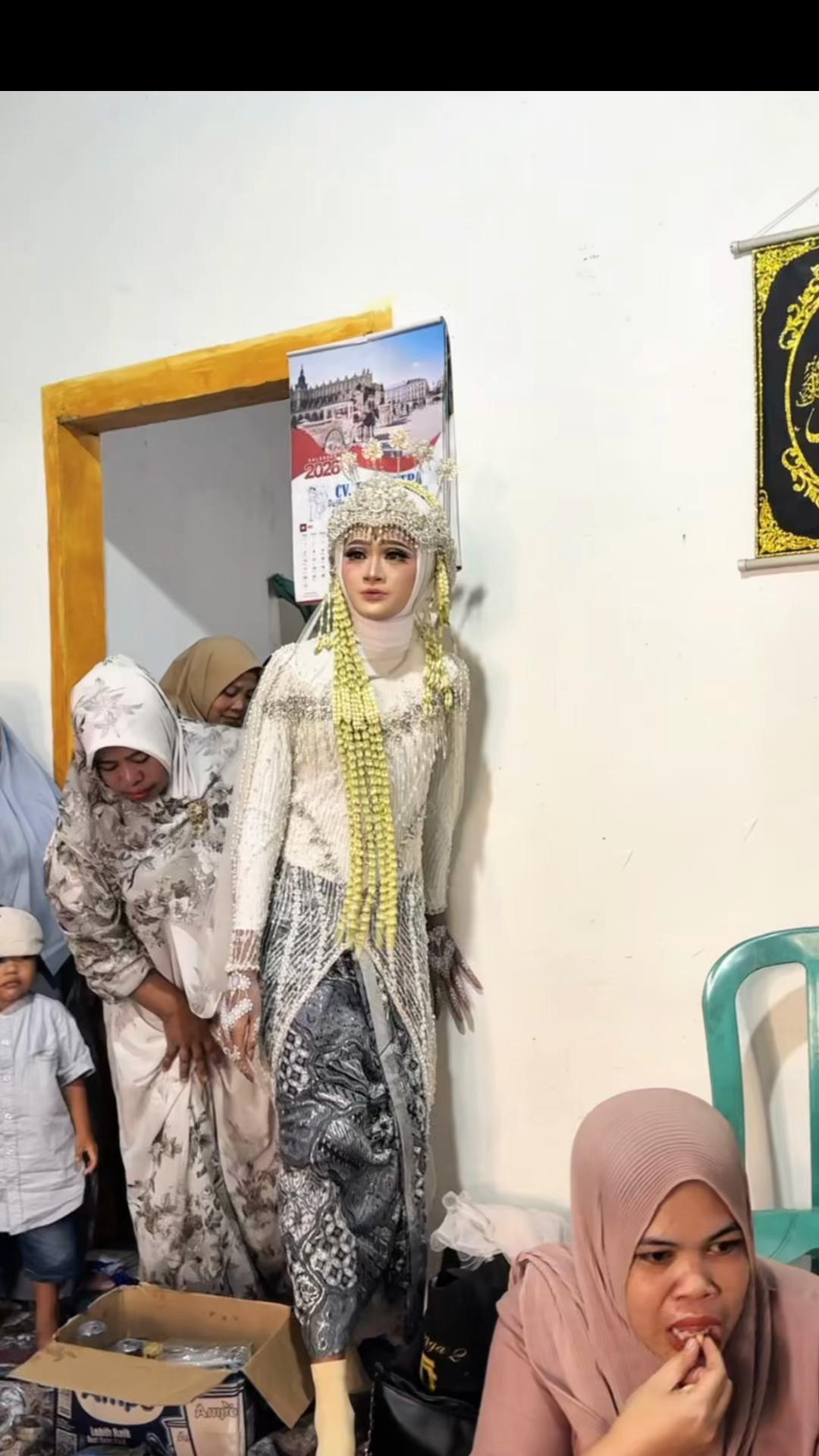 @HIEKMAA MAKE UP JEMBER