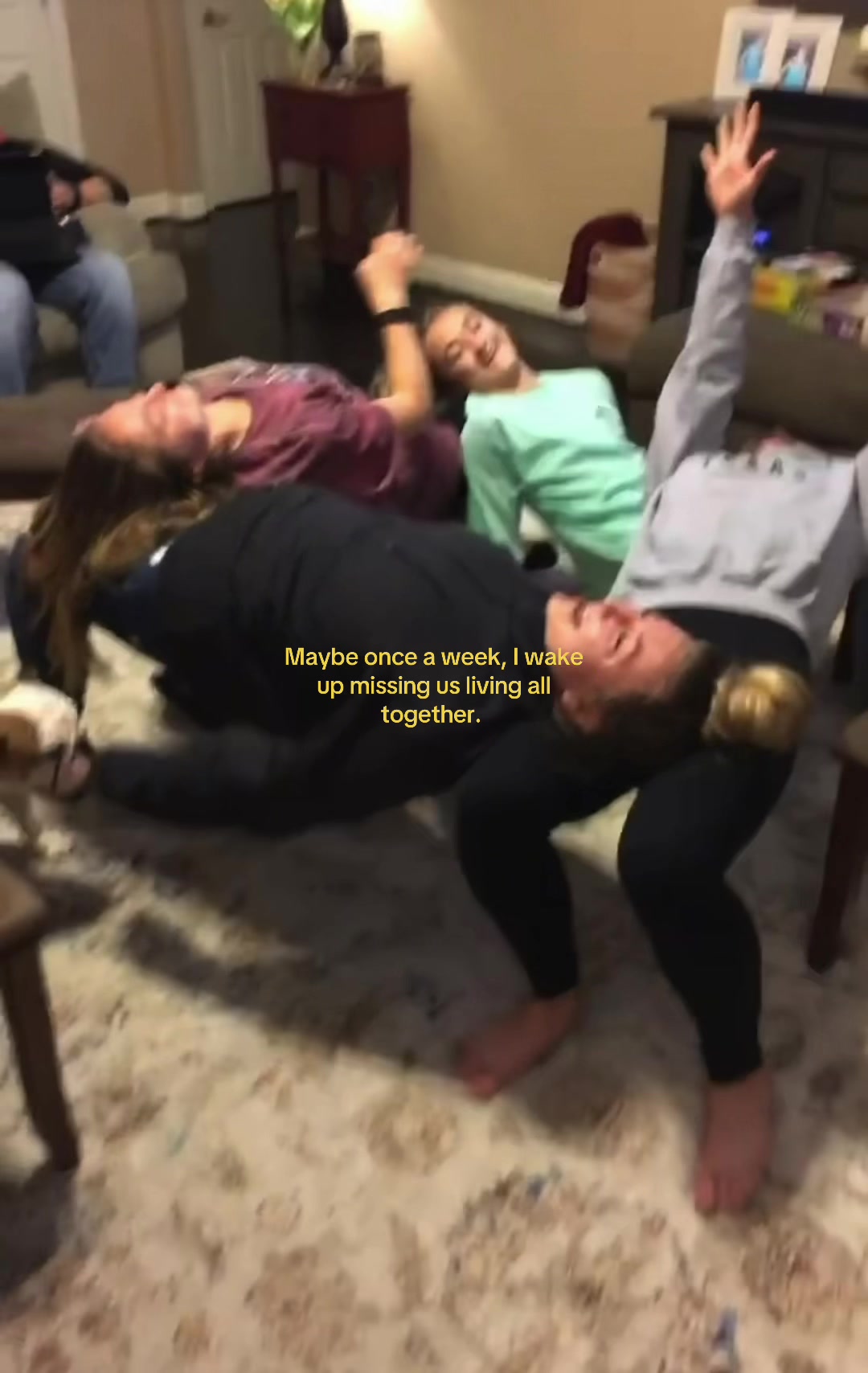 @karah_riley