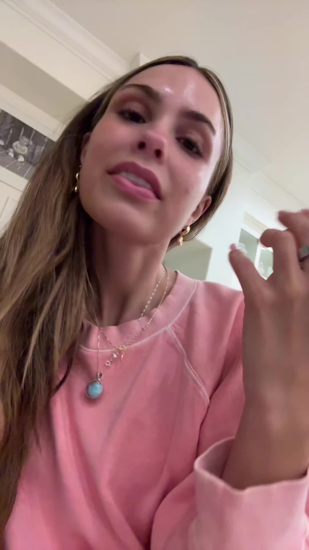 @EllieDickson