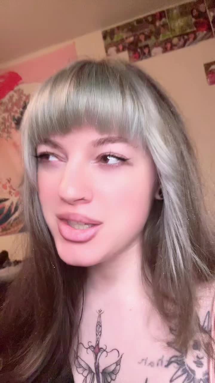 @pale4moonlight