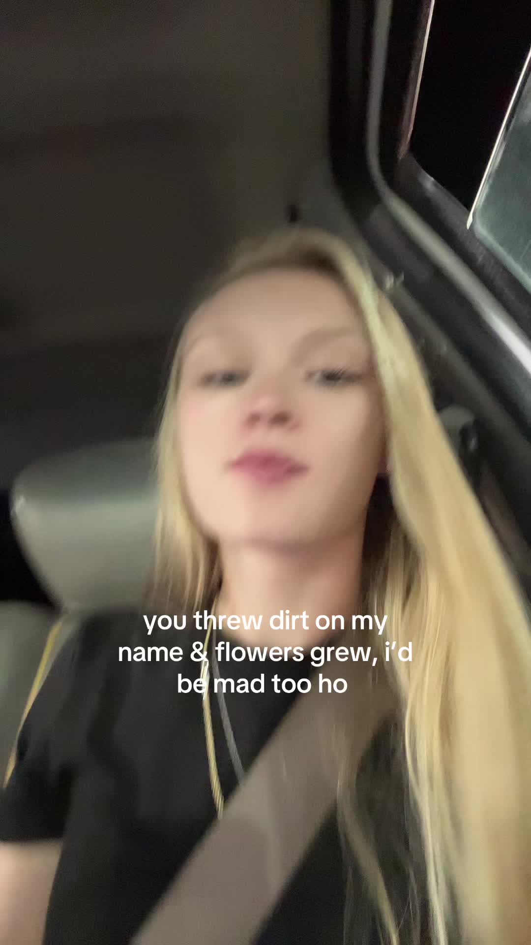 @shainakay🦋